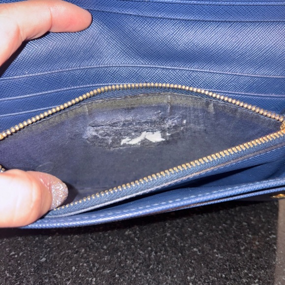 Prada (in box) Long Blue Snap Wallet - Picture 6 of 6